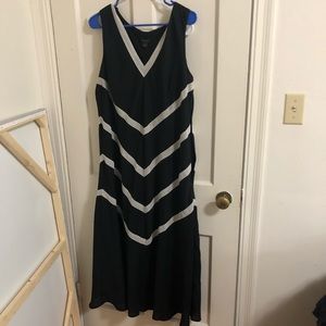 Ann Taylor midi size 18